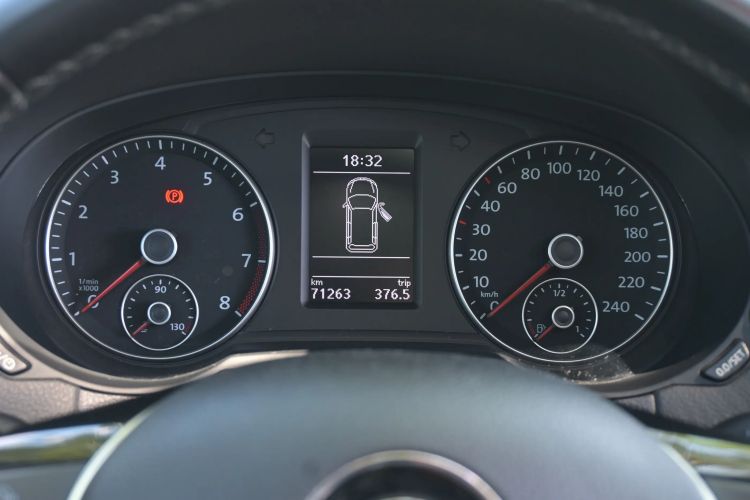 Used Volkswagen Sharan 2018 380TSI Comfort Edition 6-Seater Instrument Cluster