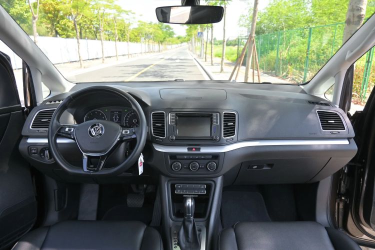 Used Volkswagen Sharan 2018 380TSI Comfort Edition 6-Seater Interior 2
