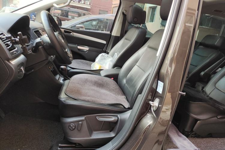 Used Volkswagen Sharan 2018 380TSI Luxury 6-Seater Left Front Seat