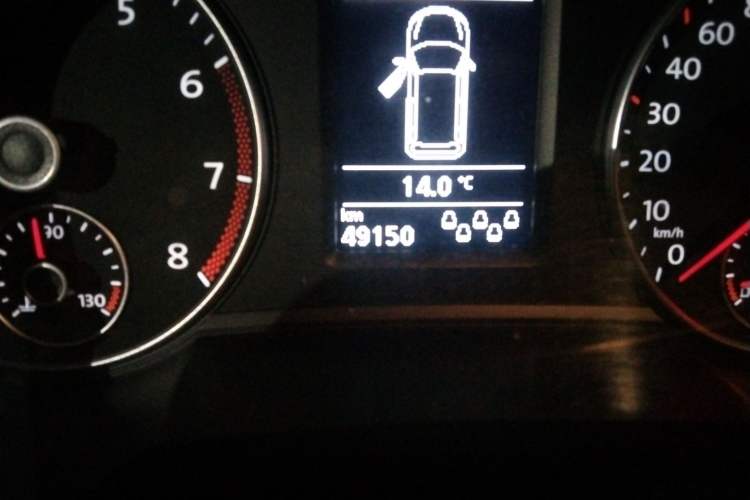 Used Volkswagen Sharan 2018 380TSI Comfort Edition 7-Seater Odometer Close Up