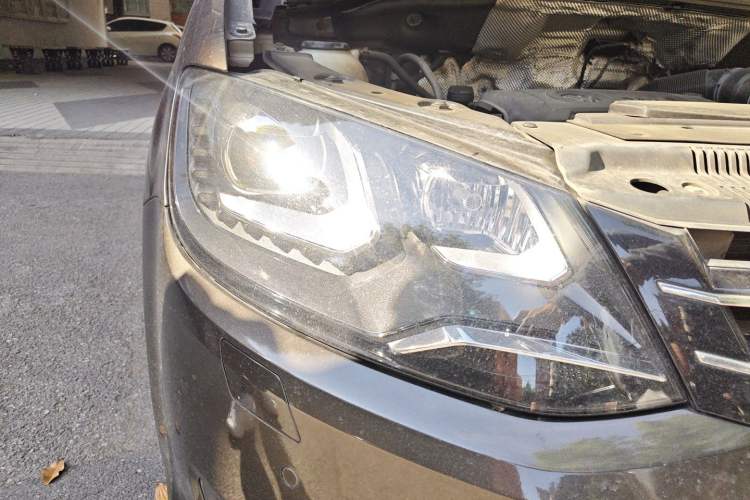 Used Volkswagen Sharan 2018 380TSI Enjoyment Edition Premium 7-Seater Right Front Headlight