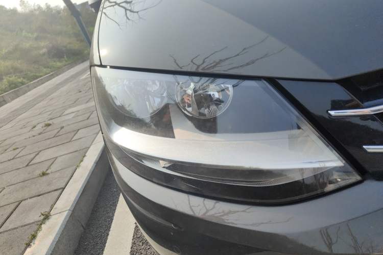 Used Volkswagen Sharan 2018 380TSI Comfort Edition 7-Seater Right Front Headlight