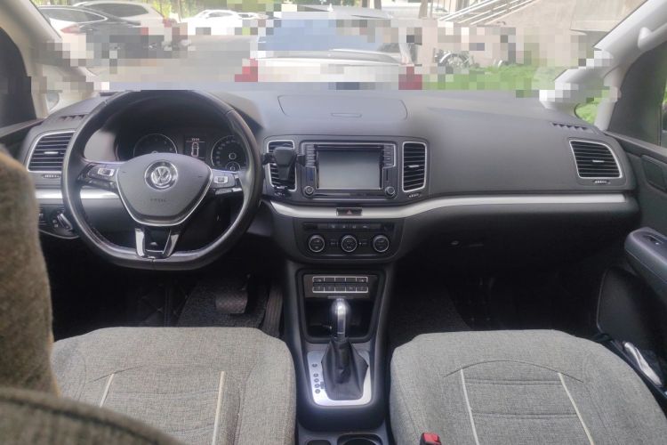 Used Volkswagen Sharan 2018 380TSI Comfort Edition 7-Seater Center Console