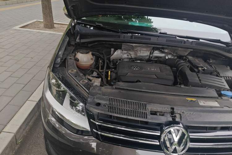 Used Volkswagen Sharan 2018 380TSI Comfort Edition 7-Seater Engine Bay Right