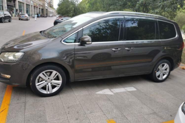 Used Volkswagen Sharan 2018 Revised Version 380TSI Comfort Edition 7-Seater Exterior 3