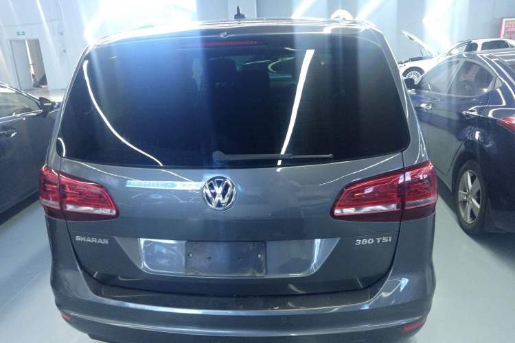 Used Volkswagen Sharan 2018 380TSI Comfort Edition 7-Seater Exterior 4