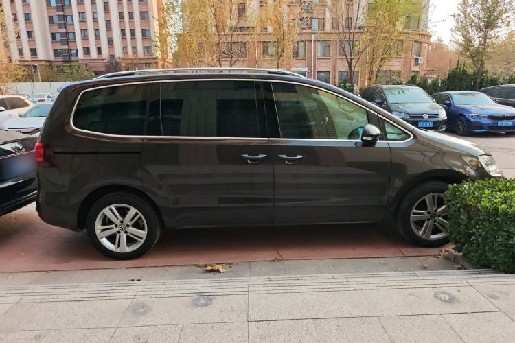 Used Volkswagen Sharan 2018 380TSI Comfort Edition 7-Seater Exterior 4