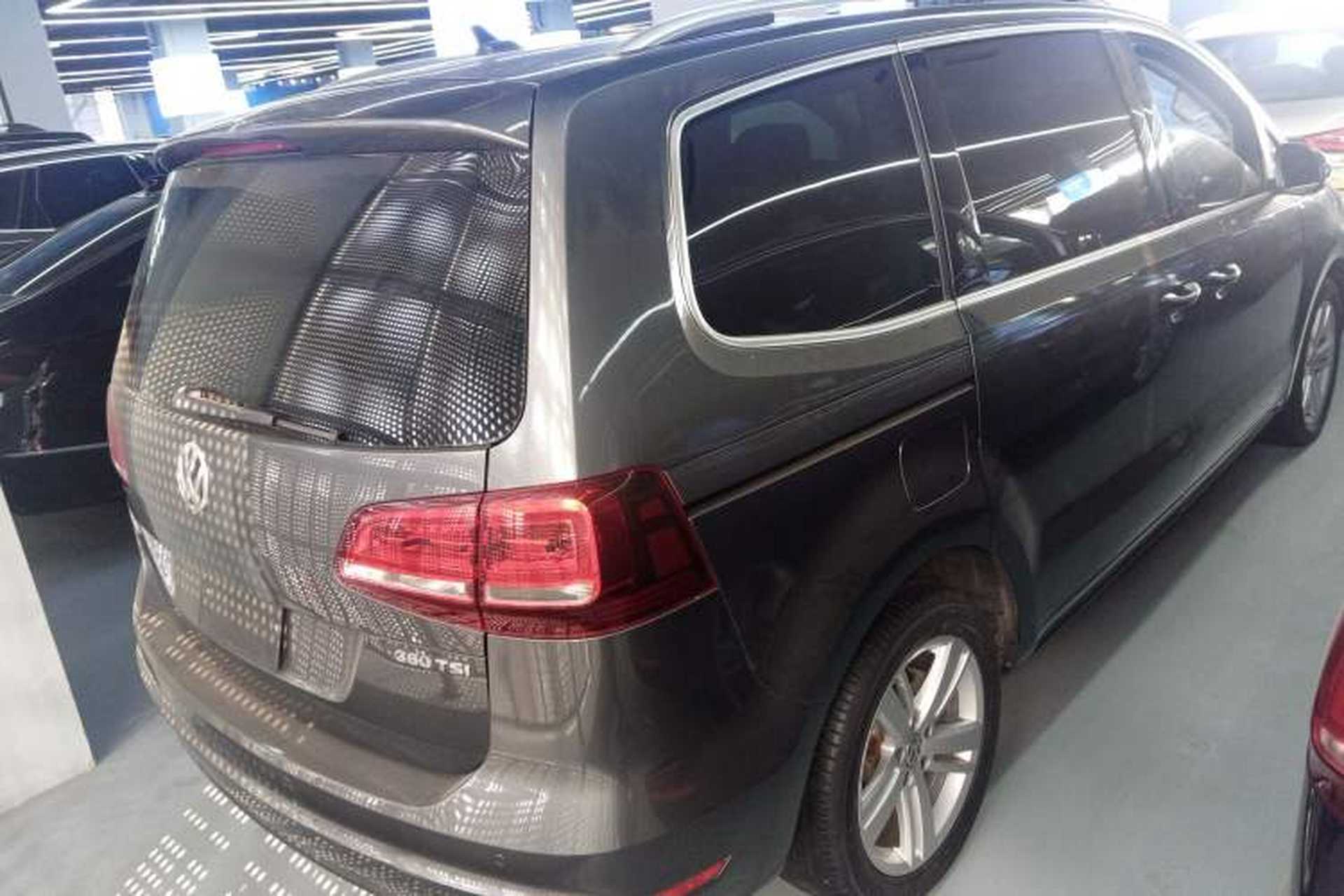 Used Volkswagen Sharan 2018 380TSI Comfort Edition 7-Seater Exterior 5