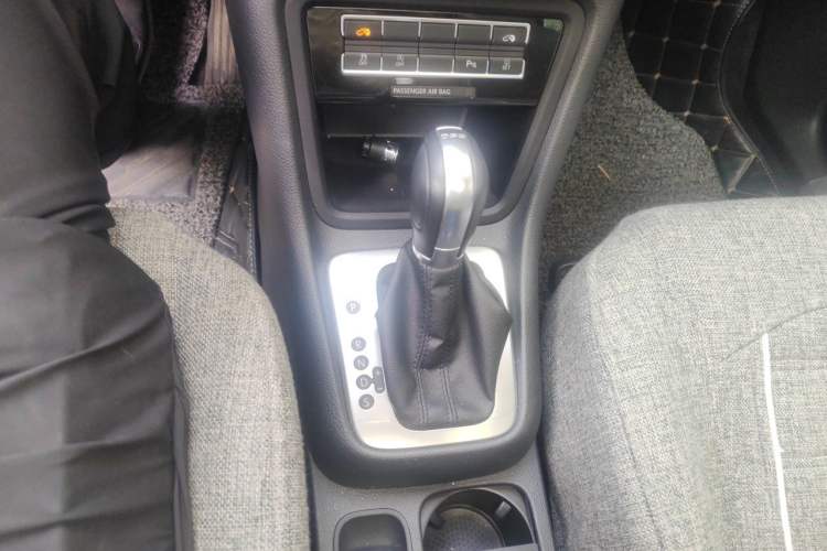 Used Volkswagen Sharan 2018 380TSI Comfort Edition 7-Seater Gear Lever
