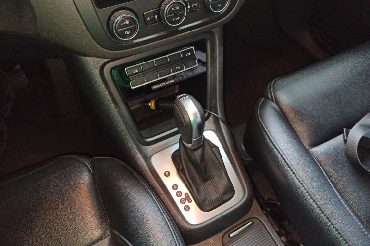 Used Volkswagen Sharan 2018 380TSI Comfort Edition 7-Seater Gear Lever