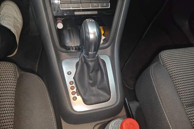 Used Volkswagen Sharan 2018 380TSI Comfort Edition 7-Seater Gear Lever