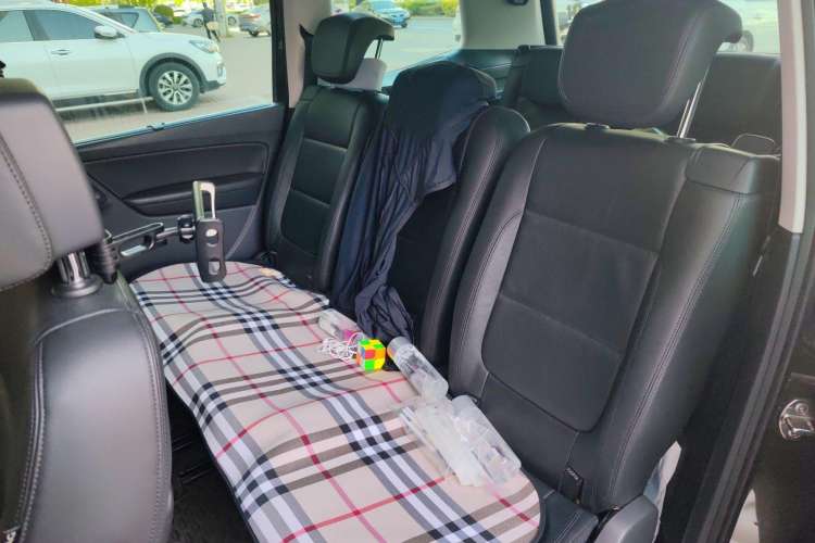 Used Volkswagen Sharan 2018 380TSI Luxury 7-Seater Interior 1