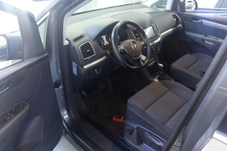 Used Volkswagen Sharan 2018 380TSI Comfort Edition 7-Seater Interior 3