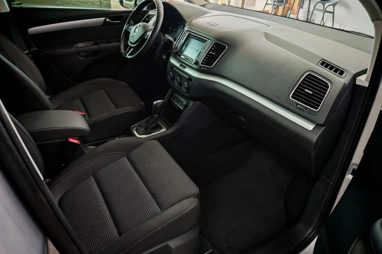 Used Volkswagen Sharan 2018 380TSI Comfort Edition 7-Seater Interior 8