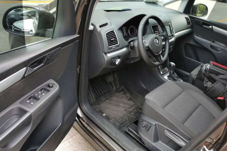 Used Volkswagen Sharan 2018 Revised Version 380TSI Comfort Edition 7-Seater Left Front Seat