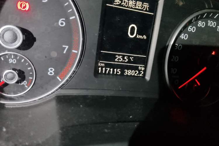 Used Volkswagen Sharan 2018 380TSI Comfort Edition 7-Seater Odometer Close Up