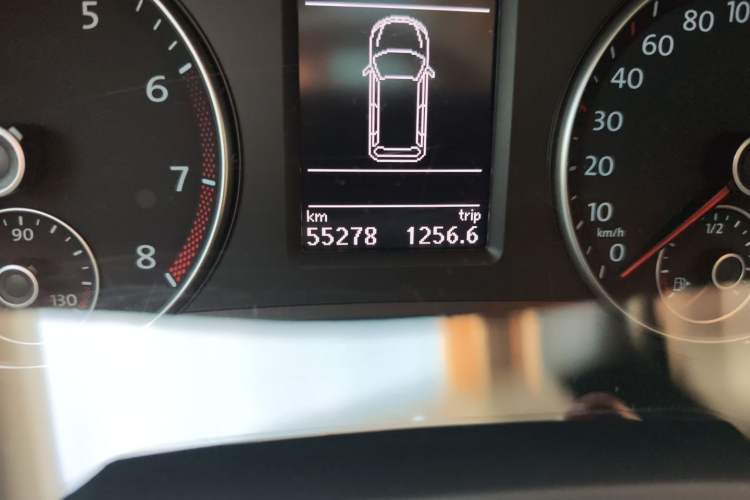 Used Volkswagen Sharan 2018 380TSI Comfort Edition 7-Seater Odometer Close Up