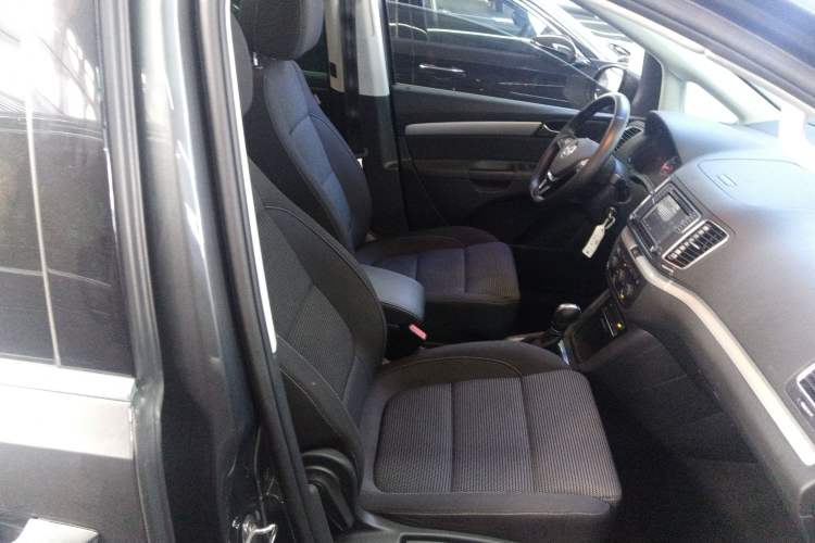 Used Volkswagen Sharan 2018 380TSI Comfort Edition 7-Seater Right Front Seat