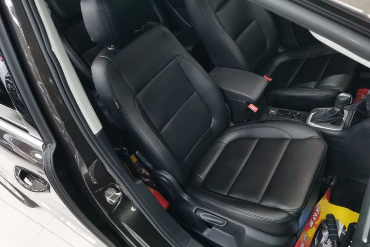 Used Volkswagen Sharan 2018 380TSI Comfort Edition 7-Seater Right Front Seat