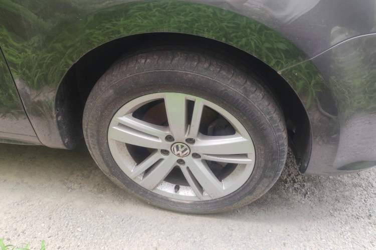 Used Volkswagen Sharan 2018 380TSI Comfort Edition 7-Seater Right Front Wheel Hub