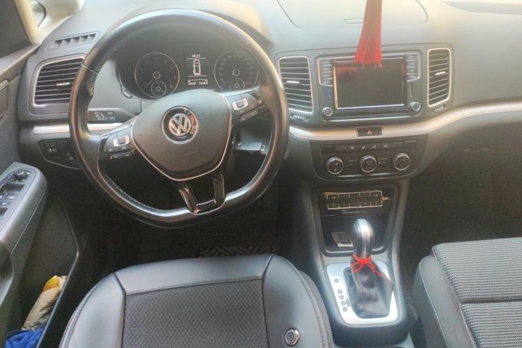 Used Volkswagen Sharan 2018 380TSI Comfort Edition 7-Seater Center Console