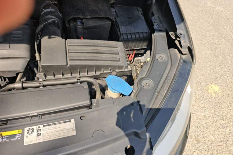Used Volkswagen Sharan 2018 380TSI Comfort Edition 7-Seater Engine Bay Left