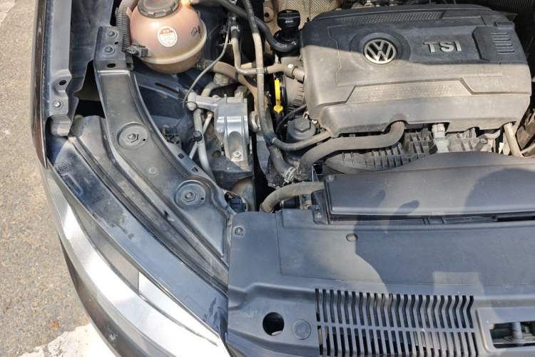 Used Volkswagen Sharan 2018 380TSI Comfort Edition 7-Seater Engine Bay Right