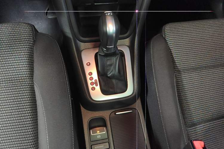 Used Volkswagen Sharan 2018 380TSI Comfort Edition 7-Seater Gear Lever