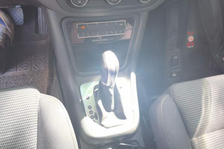 Used Volkswagen Sharan 2018 380TSI Comfort Edition 7-Seater Gear Lever