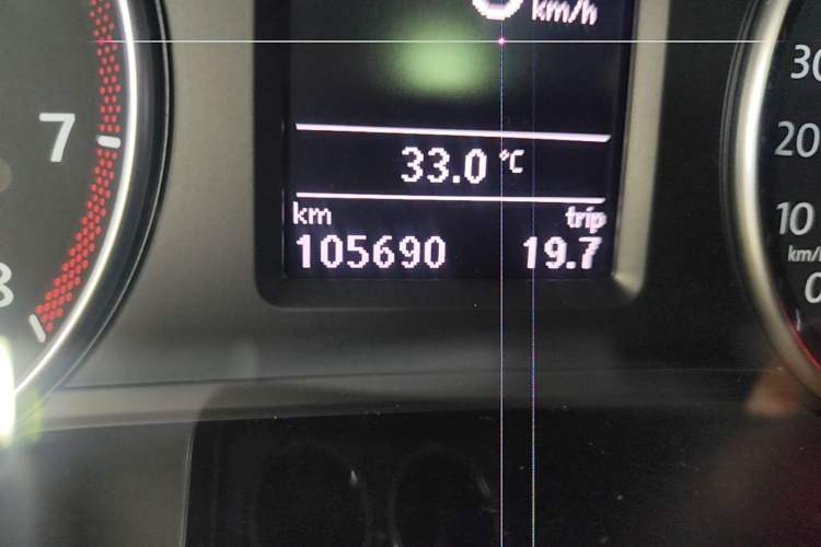 Used Volkswagen Sharan 2018 380TSI Comfort Edition 7-Seater Odometer Close Up