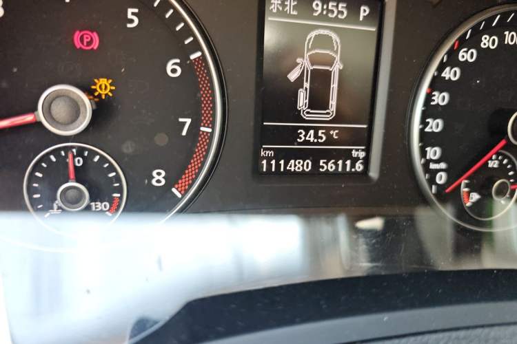 Used Volkswagen Sharan 2018 380TSI Comfort Edition 7-Seater Odometer Close Up
