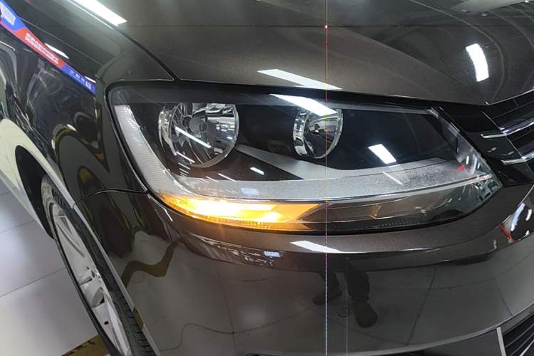 Used Volkswagen Sharan 2018 380TSI Comfort Edition 7-Seater Right Front Headlight