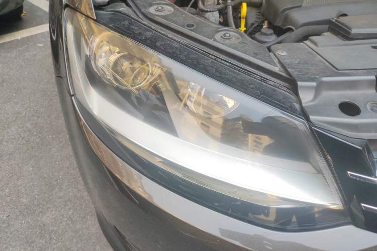 Used Volkswagen Sharan 2018 380TSI Comfort Edition 7-Seater Right Front Headlight