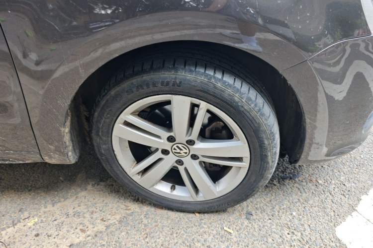 Used Volkswagen Sharan 2018 380TSI Comfort Edition 7-Seater Right Front Wheel Hub