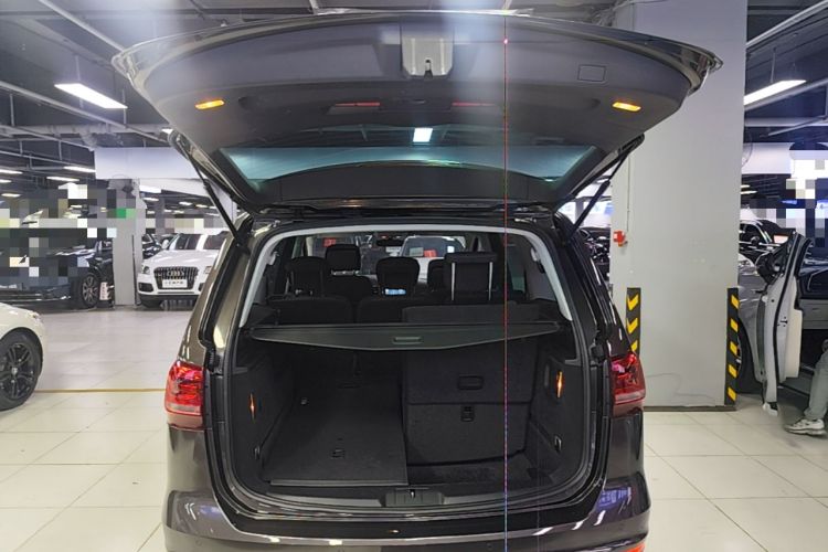 Used Volkswagen Sharan 2018 380TSI Comfort Edition 7-Seater Trunk