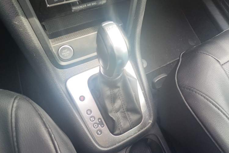 Used Volkswagen Sharan 2018 Revised Version 380TSI Comfort Edition 7-Seater Gear Lever
