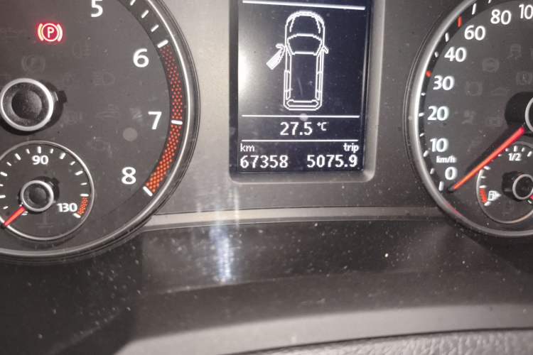 Used Volkswagen Sharan 2018 380TSI Comfort Edition 7-Seater Odometer Close Up