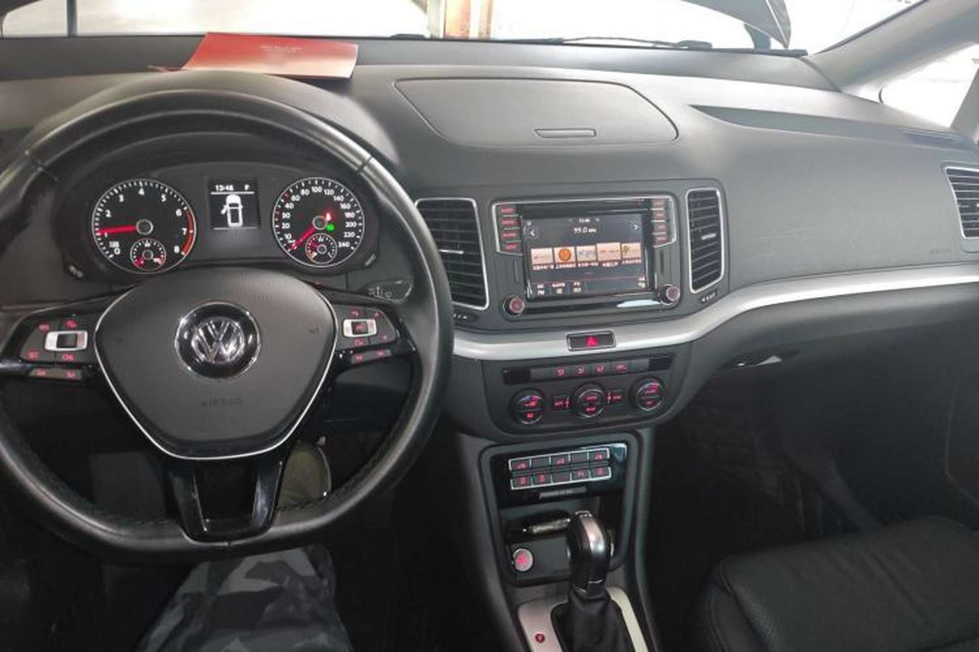 Used Volkswagen Sharan 2018 Revised Version 380TSI Comfort Edition 6-Seater Center Console