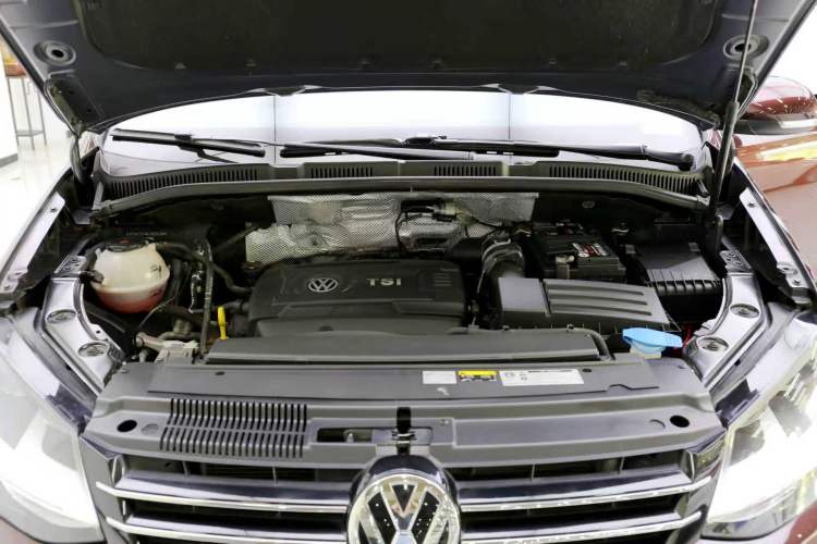 Used Volkswagen Sharan 2018 Revised Version 380TSI Comfort Edition 7-Seater Engine Bay