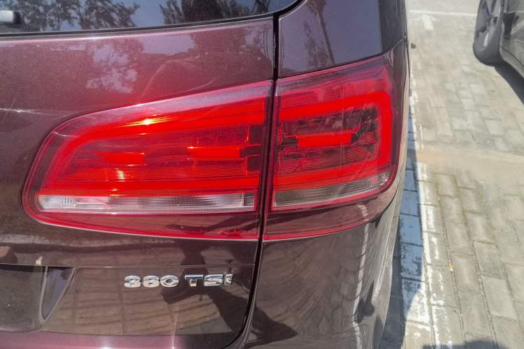 Used Volkswagen Sharan 2018 380TSI Comfort Edition 7-Seater Exterior 6