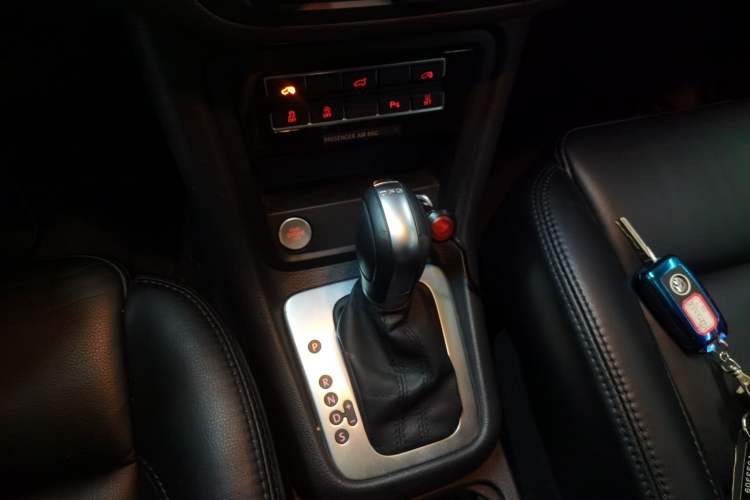 Used Volkswagen Sharan 2018 Revised Version 380TSI Comfort Edition 7-Seater Gear Lever