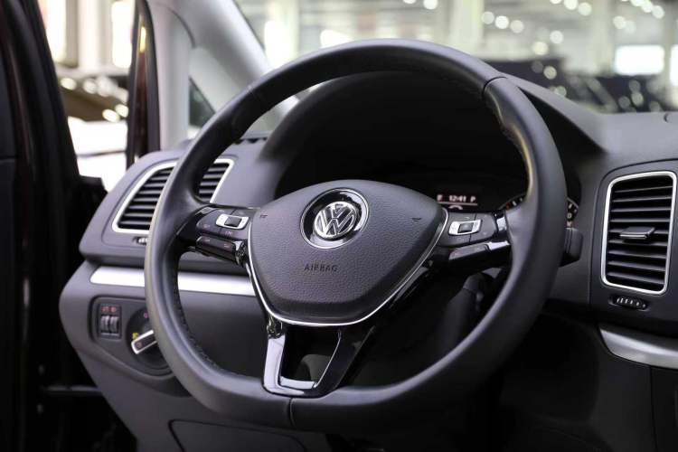 Used Volkswagen Sharan 2018 Revised Version 380TSI Comfort Edition 7-Seater Interior 1