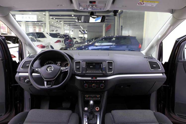 Used Volkswagen Sharan 2018 Revised Version 380TSI Comfort Edition 7-Seater Interior 3