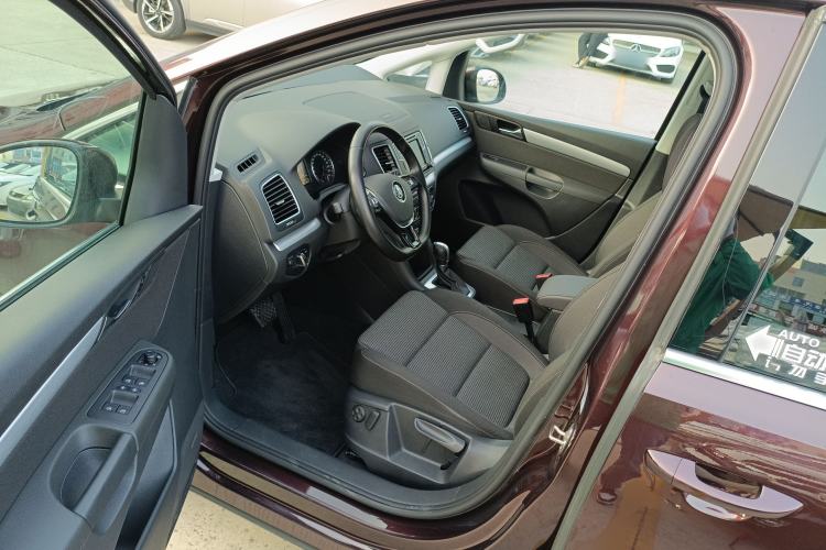 Used Volkswagen Sharan 2018 380TSI Comfort Edition 7-Seater Interior 3