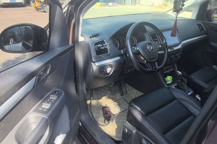 Used Volkswagen Sharan 2018 380TSI Comfort Edition 7-Seater Interior 3