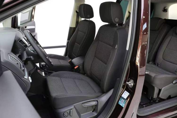 Used Volkswagen Sharan 2018 Revised Version 380TSI Comfort Edition 7-Seater Interior 6