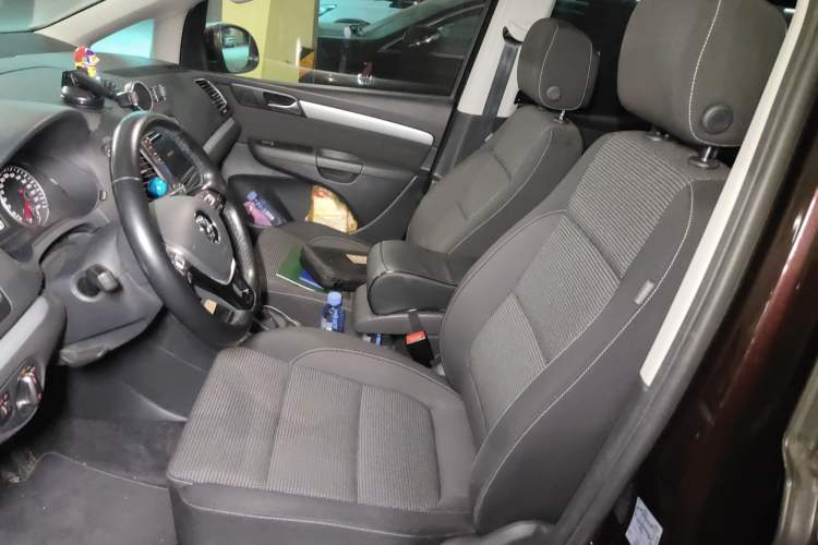 Used Volkswagen Sharan 2018 380TSI Comfort Edition 7-Seater Left Front Seat