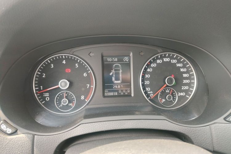 Used Volkswagen Sharan 2018 380TSI Comfort Edition 7-Seater Odometer Close Up