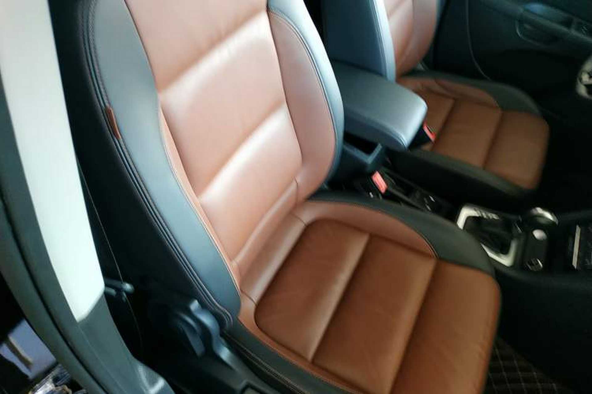 Used Volkswagen Sharan 2018 380TSI Enjoyment Edition Premium 6-Seater Right Front Seat