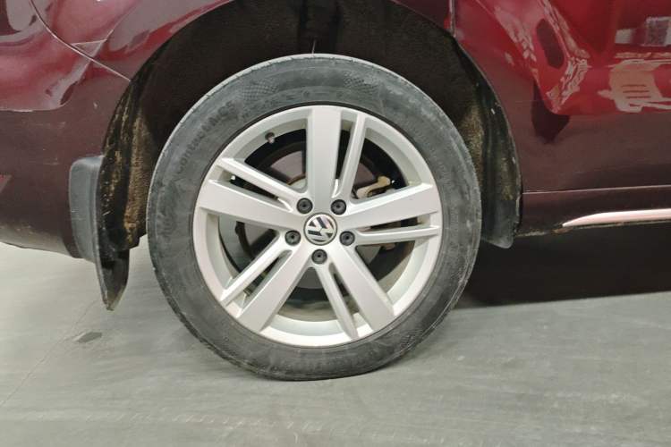 Used Volkswagen Sharan 2018 Revised Version 380TSI Comfort Edition 6-Seater Right Rear Wheel Hub